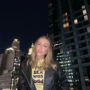 o mighty cropped t shirt xs